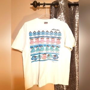 Onieta super heavy weight  pre shrunk  100% cotton  Large white Tshirt ALASKA